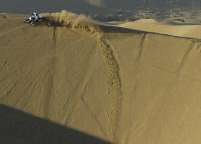 The track in the dune: the WR 450F 2-Trac stays in line even on soft sand.